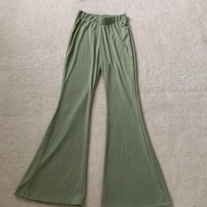 Xs Green flare pants ✅💚🌿
